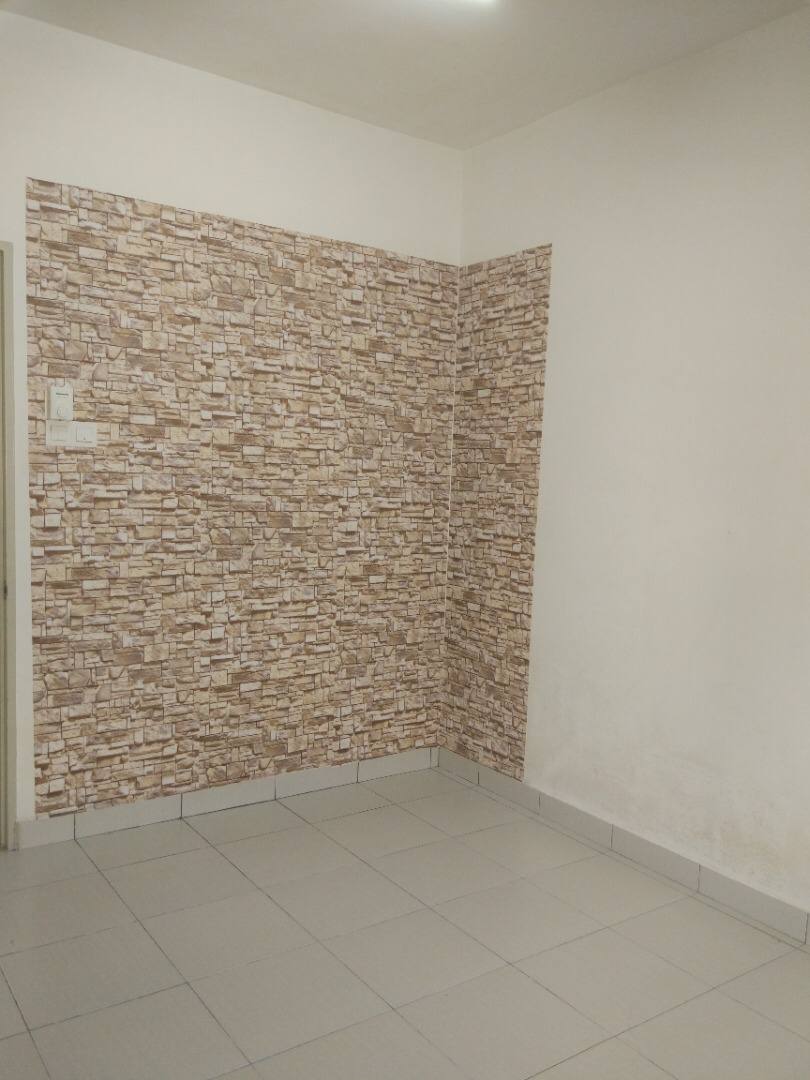 Freehold Non Bumi Lot AKASIA APARTMENT 750 sqft - photo 3