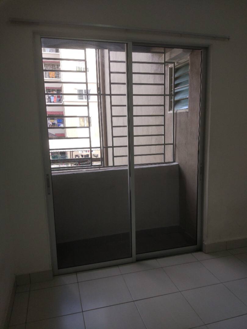 Freehold Non Bumi Lot AKASIA APARTMENT 750 sqft - photo 7