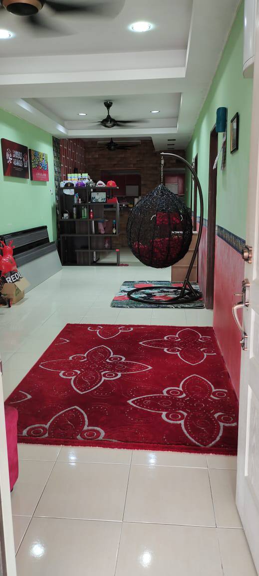 Leasehold Renovated Intermediate BANDAR SAUJANA - photo 4