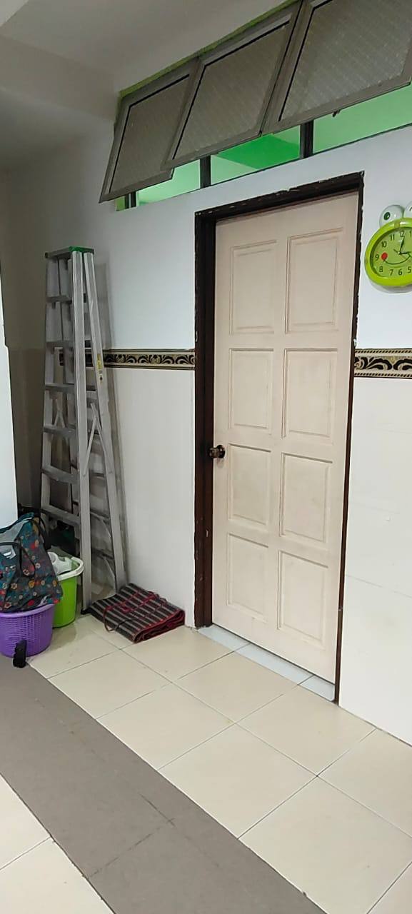 Leasehold Renovated Intermediate BANDAR SAUJANA - photo 5