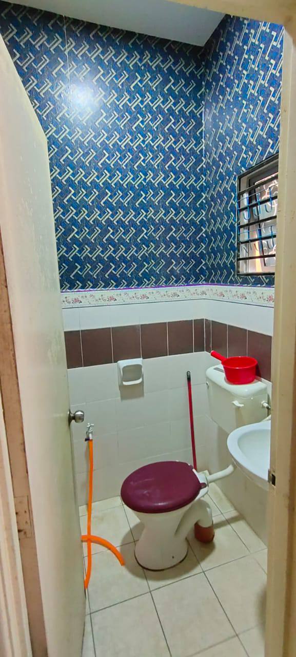 Leasehold Renovated Intermediate BANDAR SAUJANA - photo 6