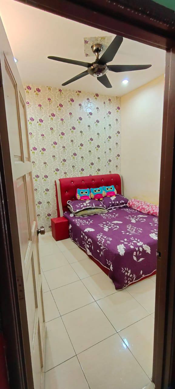 Leasehold Renovated Intermediate BANDAR SAUJANA - photo 7