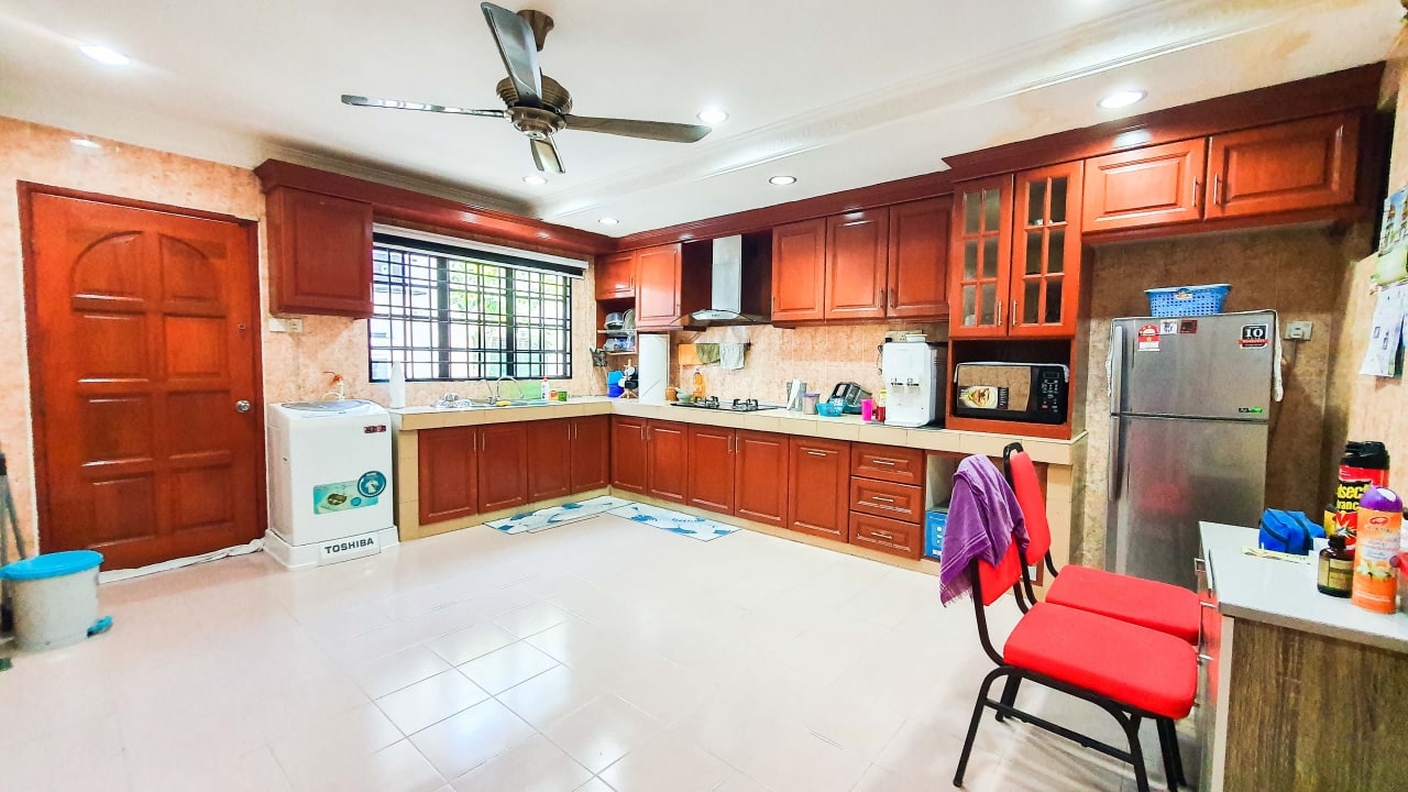 Renovated an extended 2 Storey Putra Bahagia Putra - photo 7