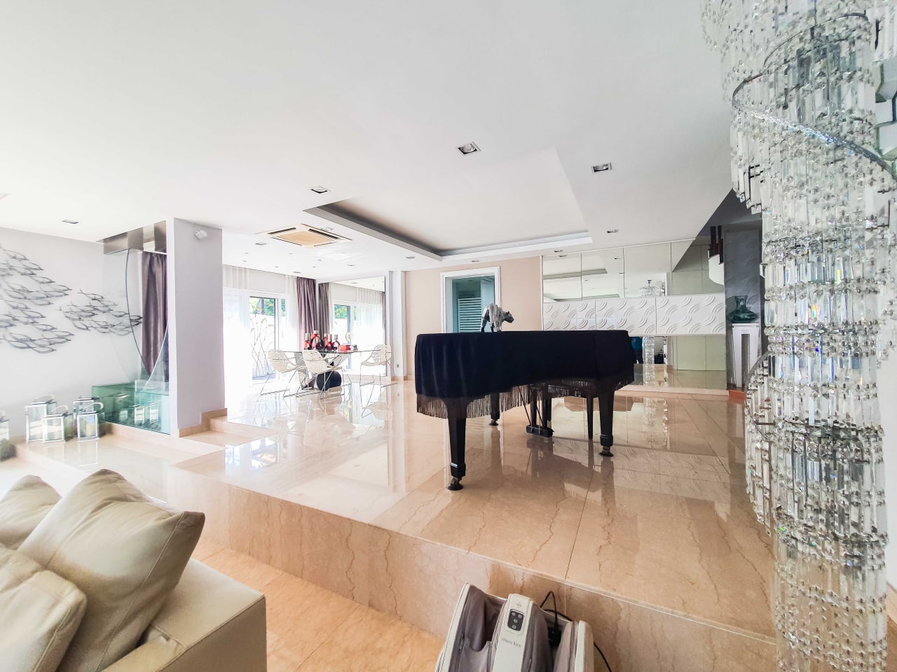 Freehold 3 Storey DESIGNER Bungalow USJ 5 Subang - photo 2