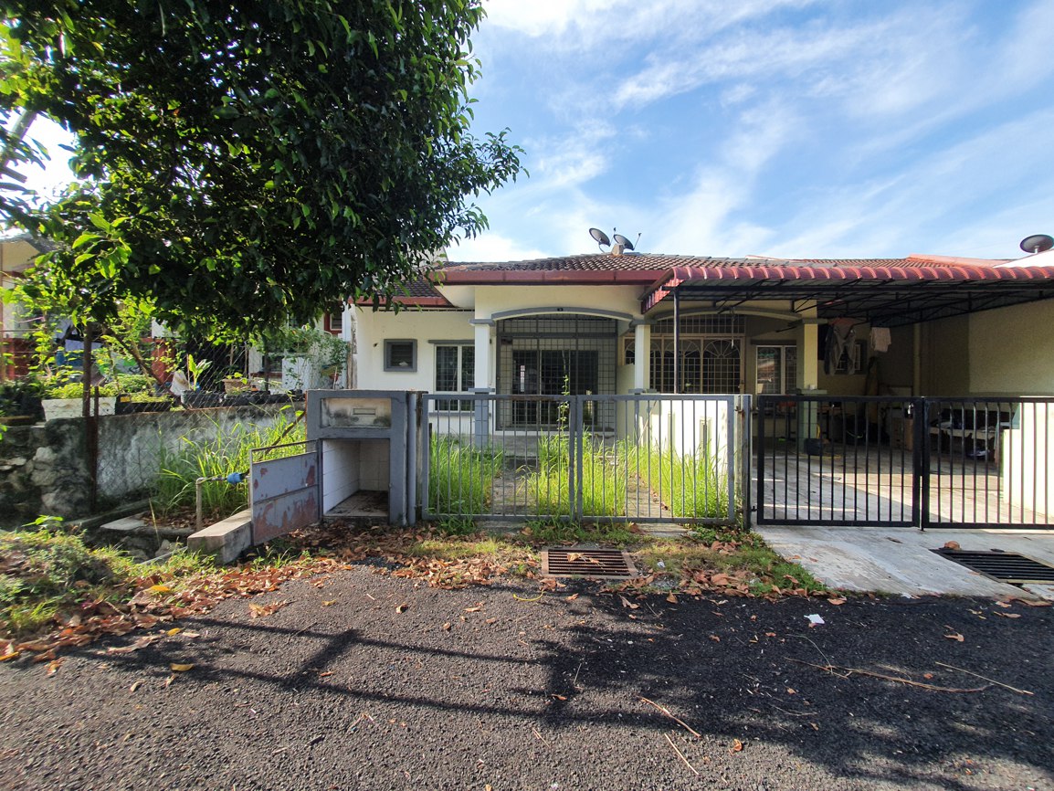 Leasehold Single Storey Jalan LEP Lestari Putra