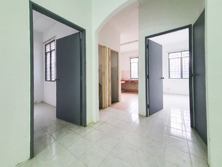 Leasehold Single Storey Jalan LEP Lestari Putra - photo 9