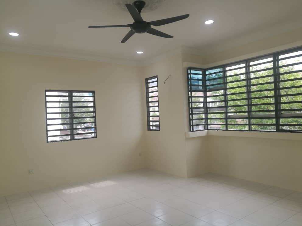 Leasehold Non Bumi Lot END LOT 2 STY DI BDR NUSA - photo 10