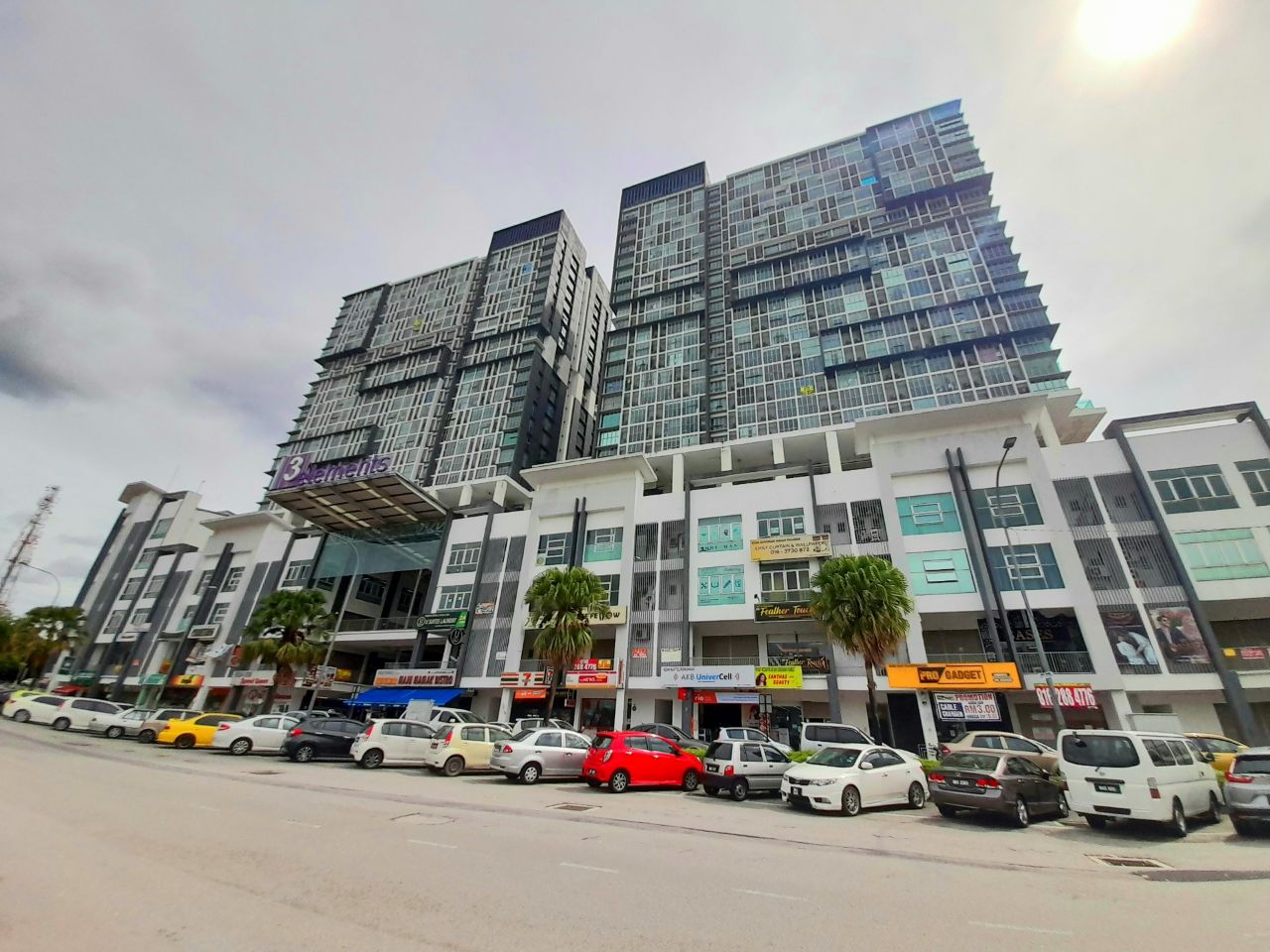3 ELEMENT SERVICED APARTMENT STUDIO Bandar Putra