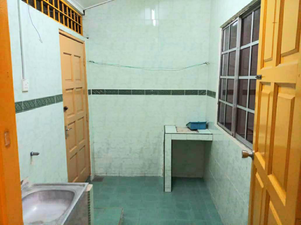 1 STY TERRACE FULLY RENOVATED TMN SRI SEGAMBUT KL - photo 8