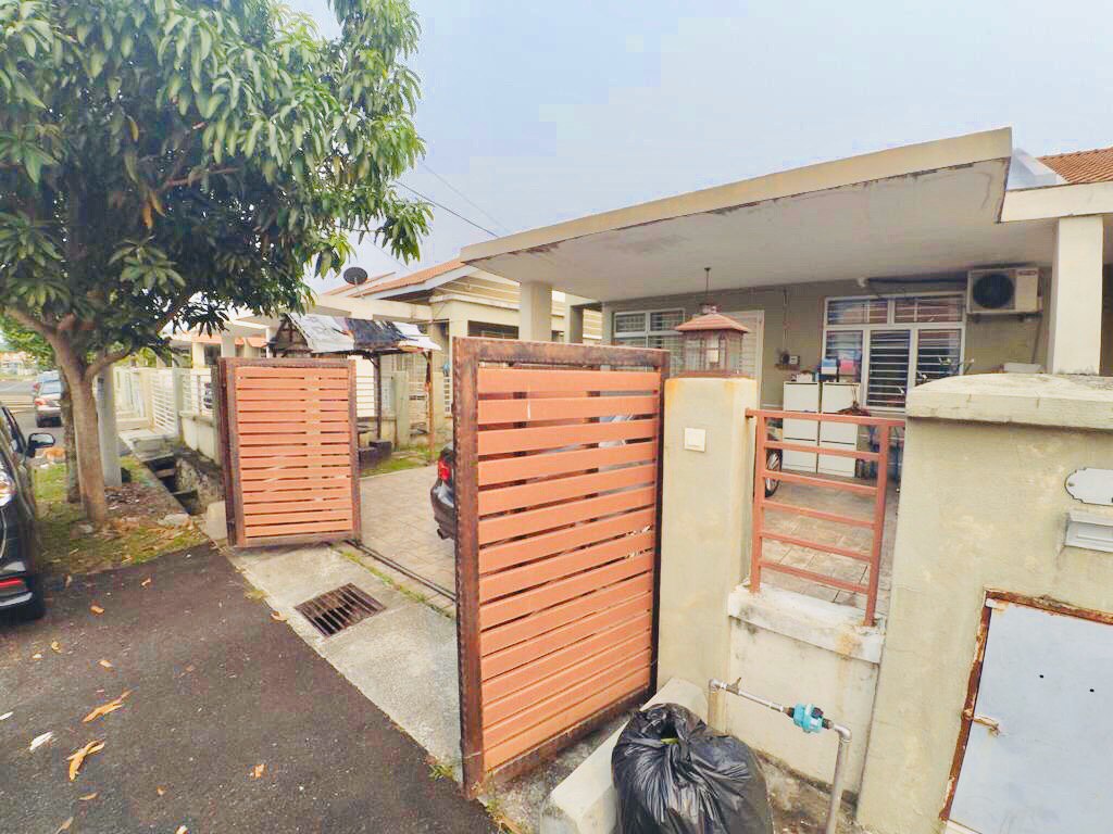 Leasehold Renovated Fully Furnished 1 STY SEMI-D - photo 3