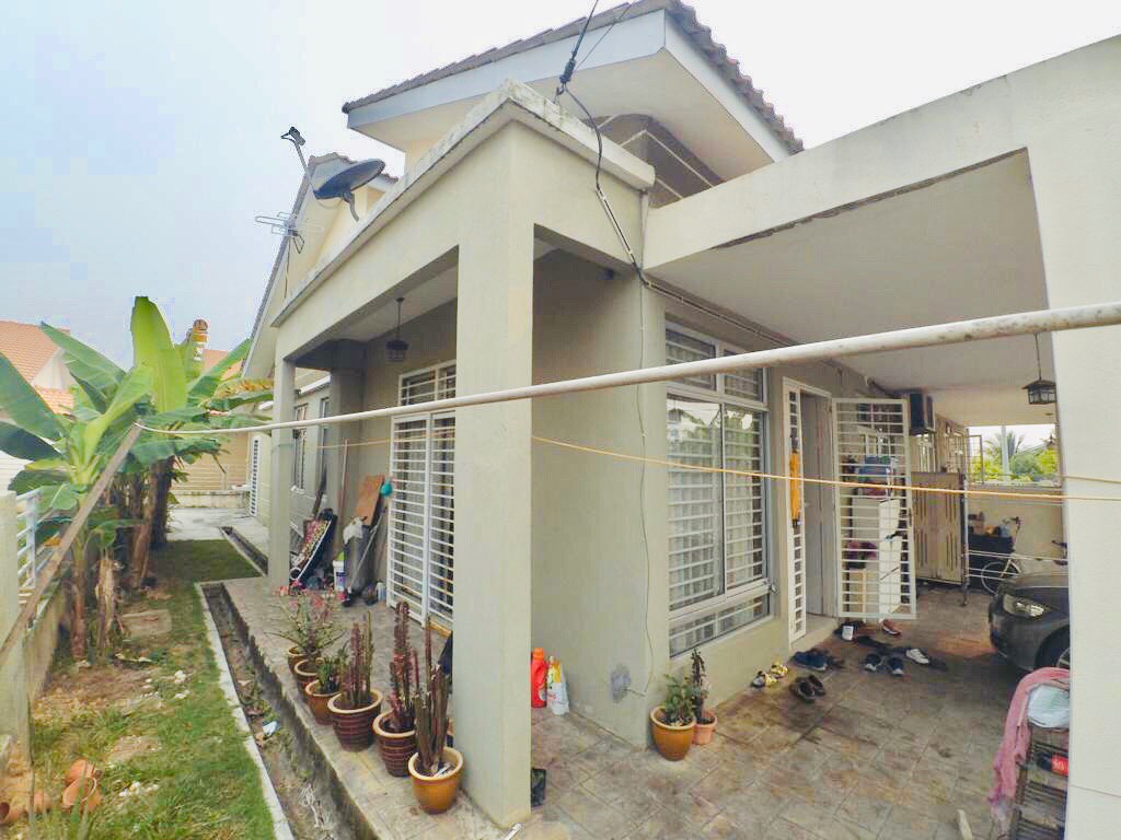 Leasehold Renovated Fully Furnished 1 STY SEMI-D - photo 4