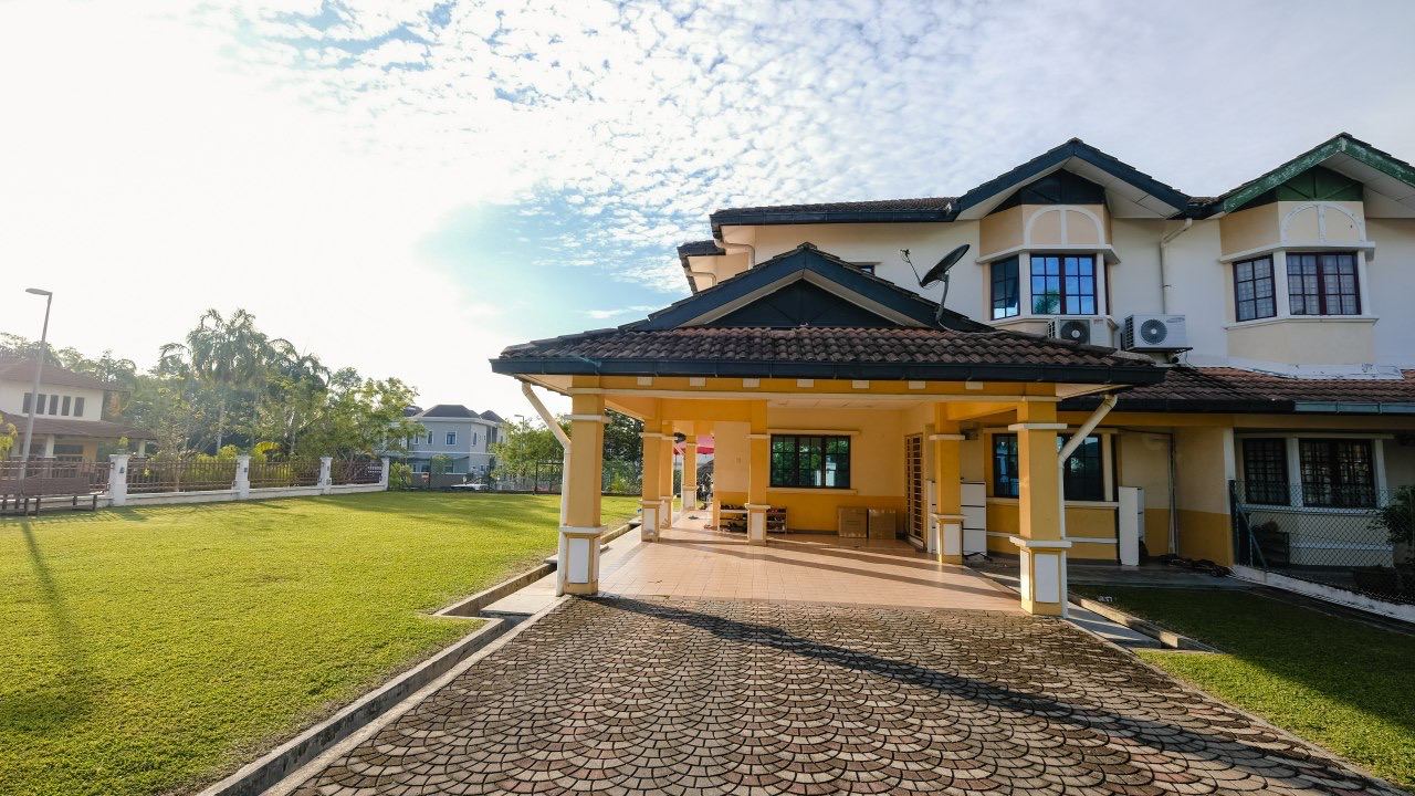 2 Storey Semi-D Corner Seksyen 8 Shah Alam
