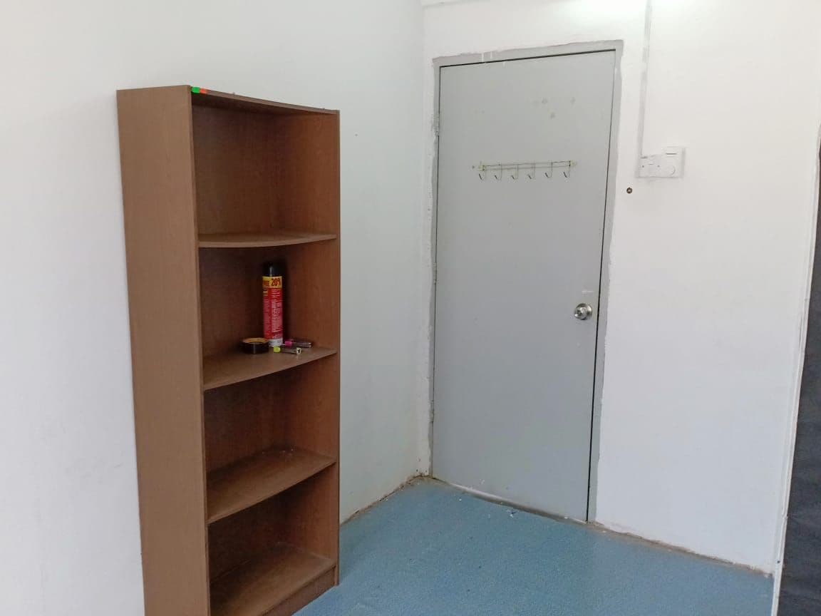 Tingkat5 FLAT PKNS 650sq BLOK42 SEKSYEN7 SHAH ALAM - photo 6