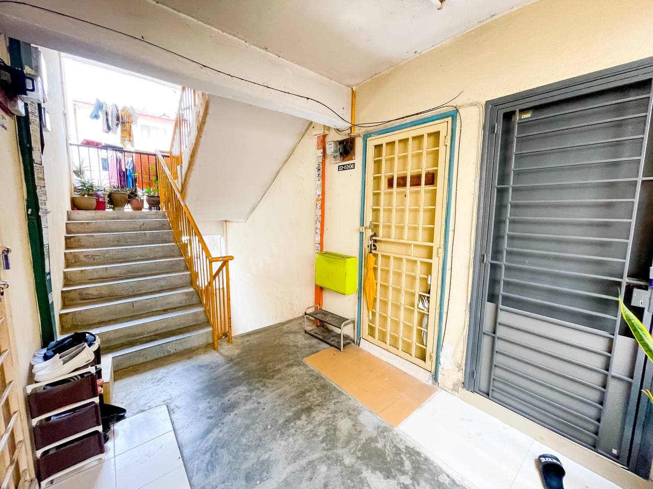 Leasehold Apartment Sri Indah Seri kembangan - photo 2