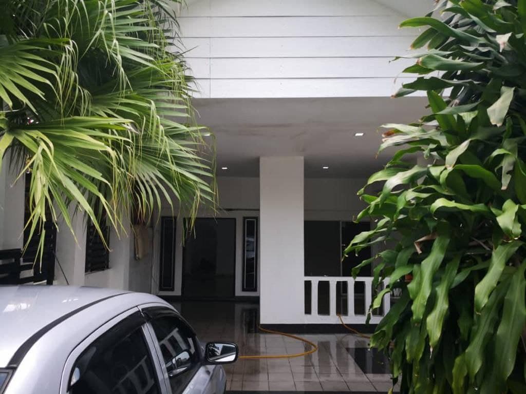 Leasehold FULLY RENOVATED 1  5 STOREY  SECTION 17 - photo 1