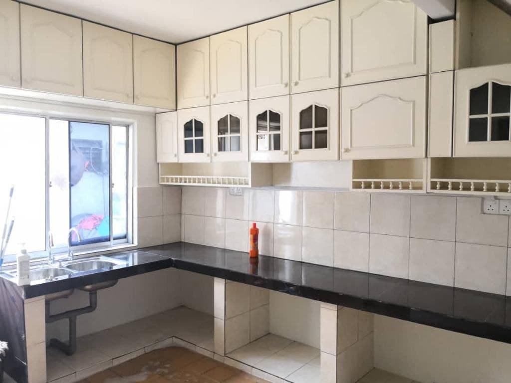 Leasehold FULLY RENOVATED 1  5 STOREY  SECTION 17 - photo 6