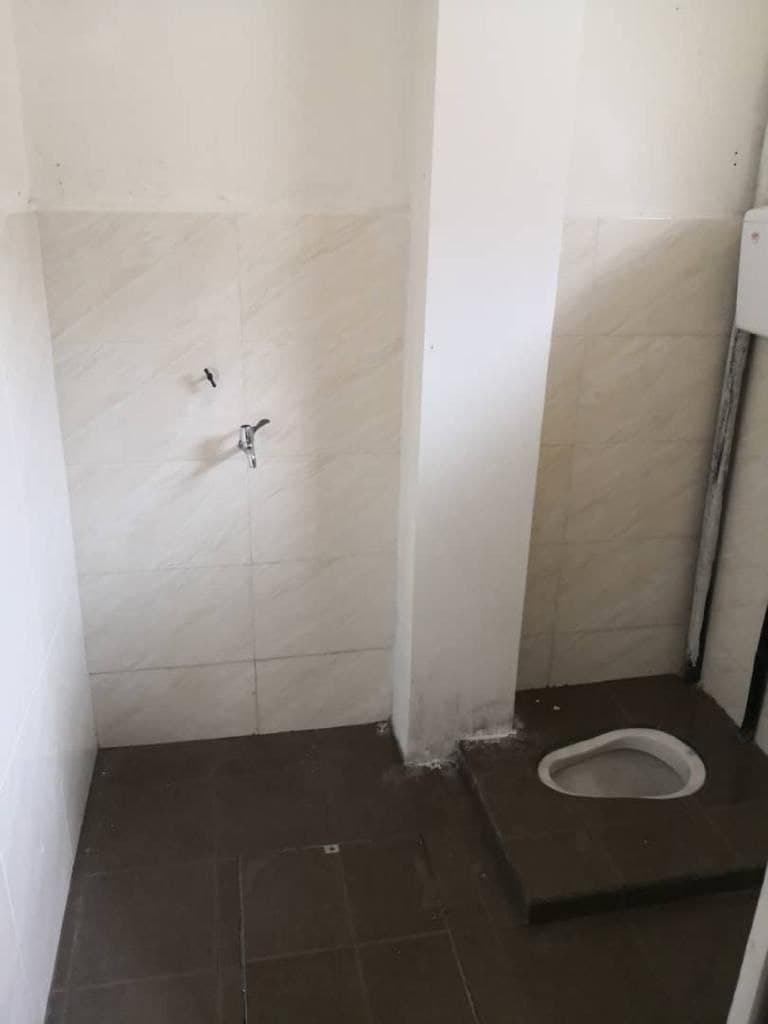 Leasehold FULLY RENOVATED 1  5 STOREY  SECTION 17 - photo 11