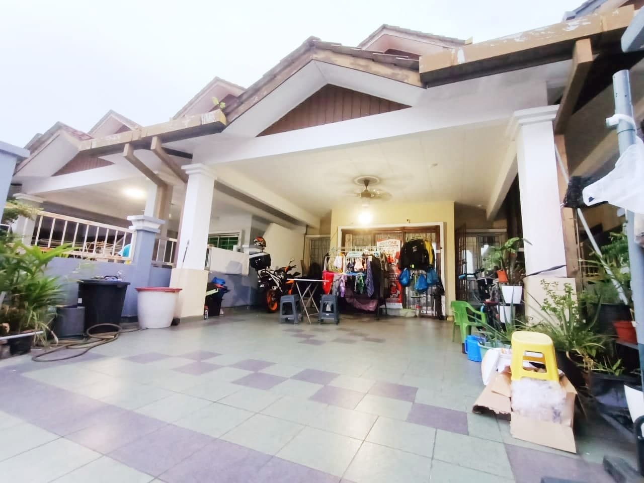 Leasehold Renovated Double Storey Sek 23 Shah Alam
