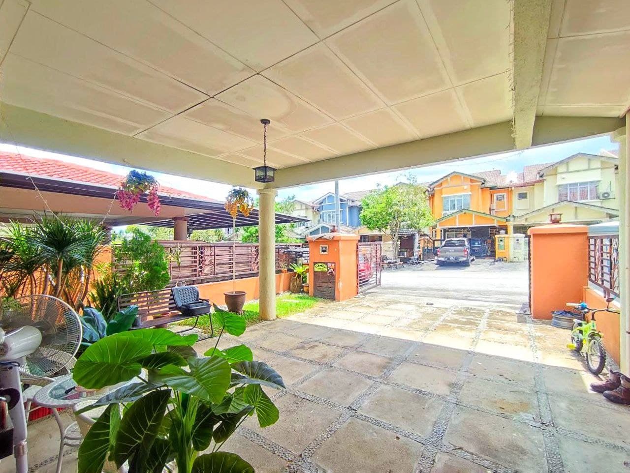 Double Story Taman Lestari Putra Seri Kembangan - photo 2