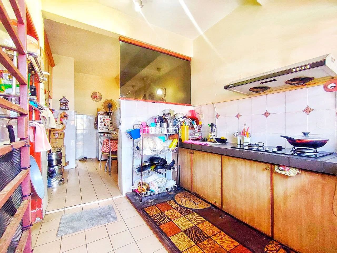 Double Story Taman Lestari Putra Seri Kembangan - photo 10