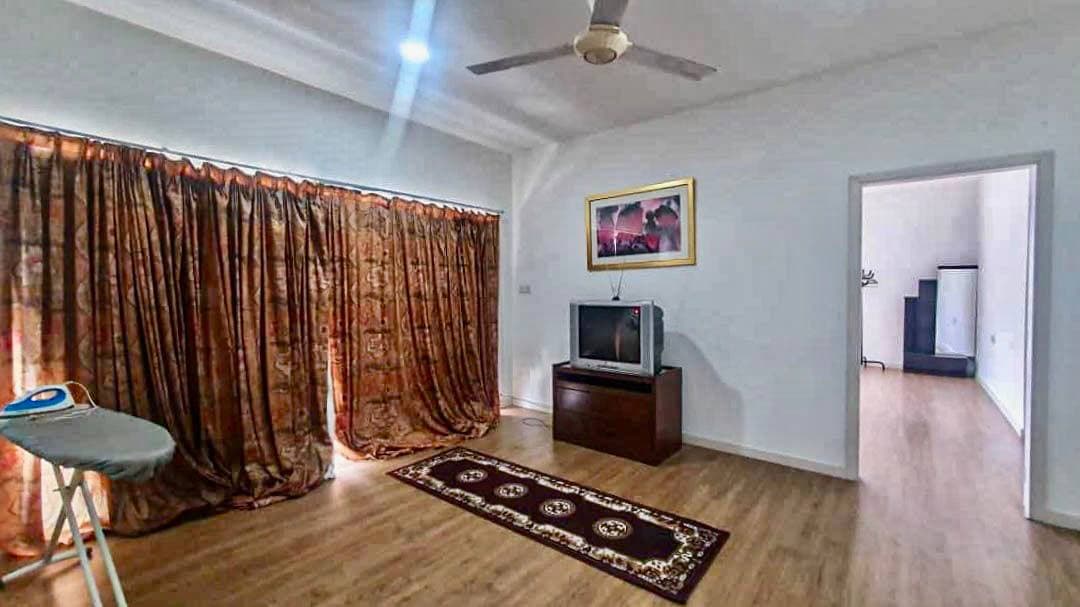 Leasehold  2 Storey Semi D Cahaya Alam Seksyen U12 - photo 5