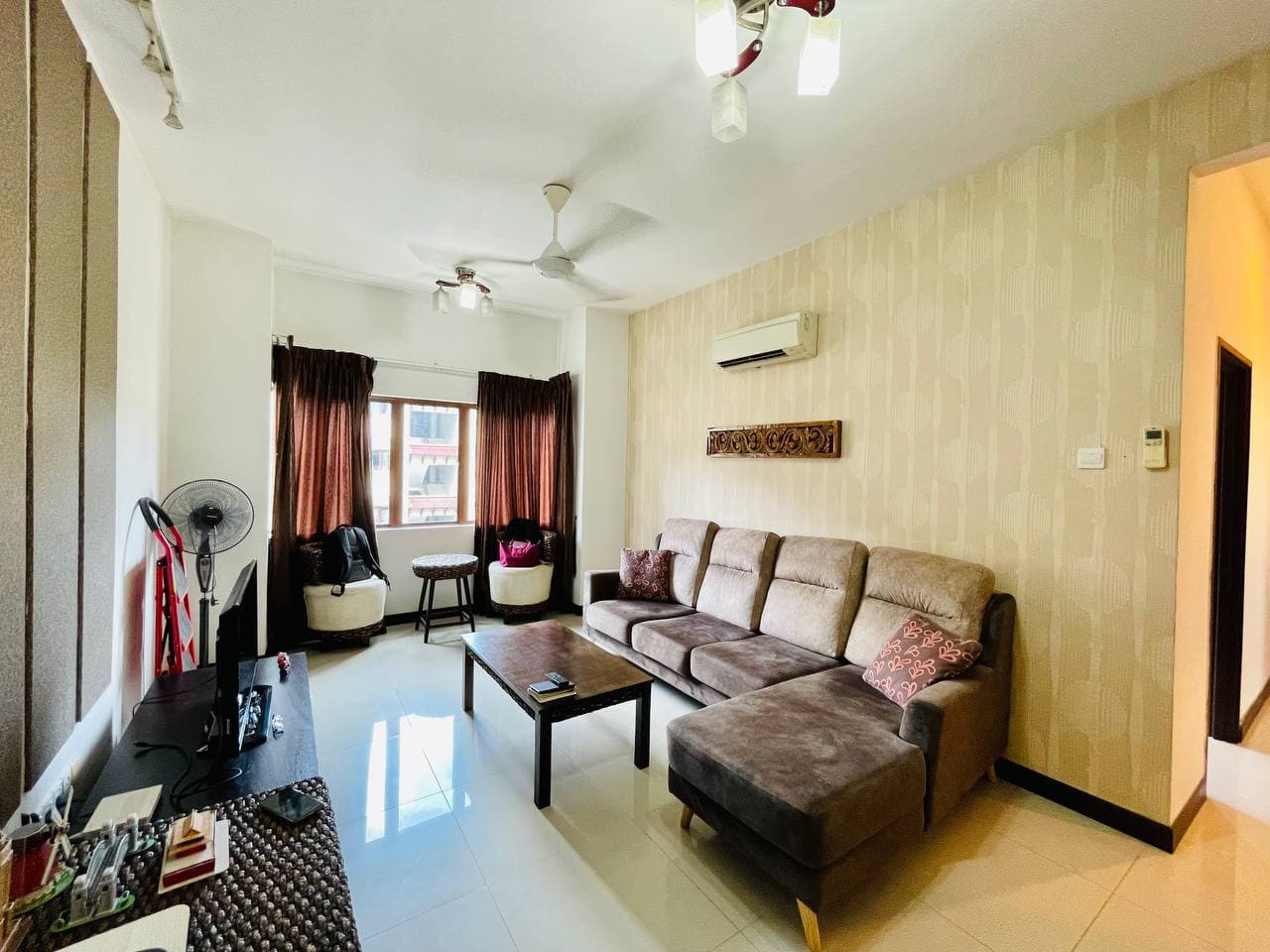 Non Bumi Lot Desa Idaman Apartment Taman Puchong - photo 2