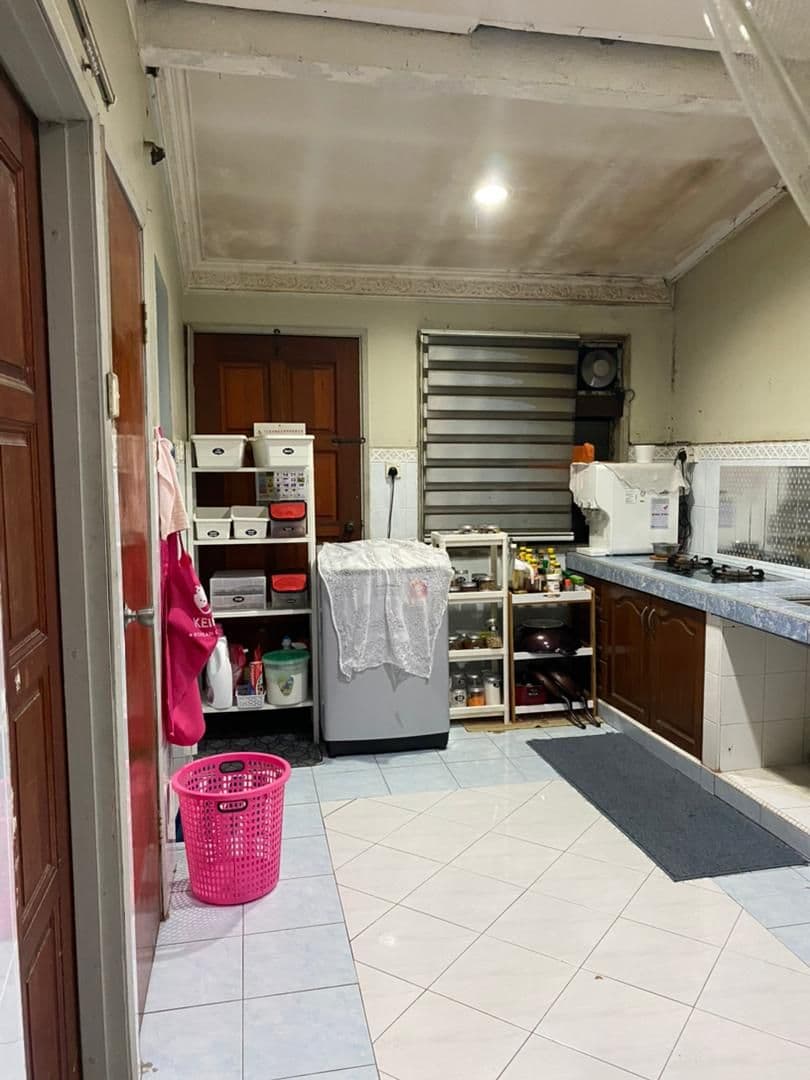 Leasehold Renovation Single Sty Tmn Puchong Indah - photo 2
