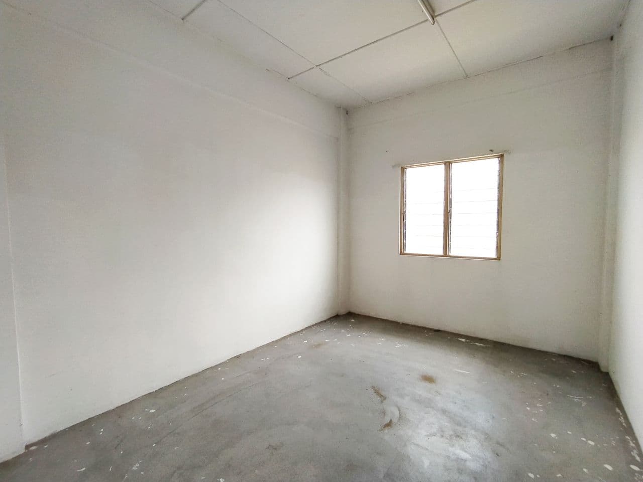 Non Bumi Level 4 PUCHONG UTAMA COURT 2 APARTMENT - photo 10