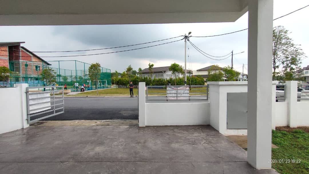 Leasehold SEMI D Facing Open TAMAN DESIRAN BAYU - photo 3