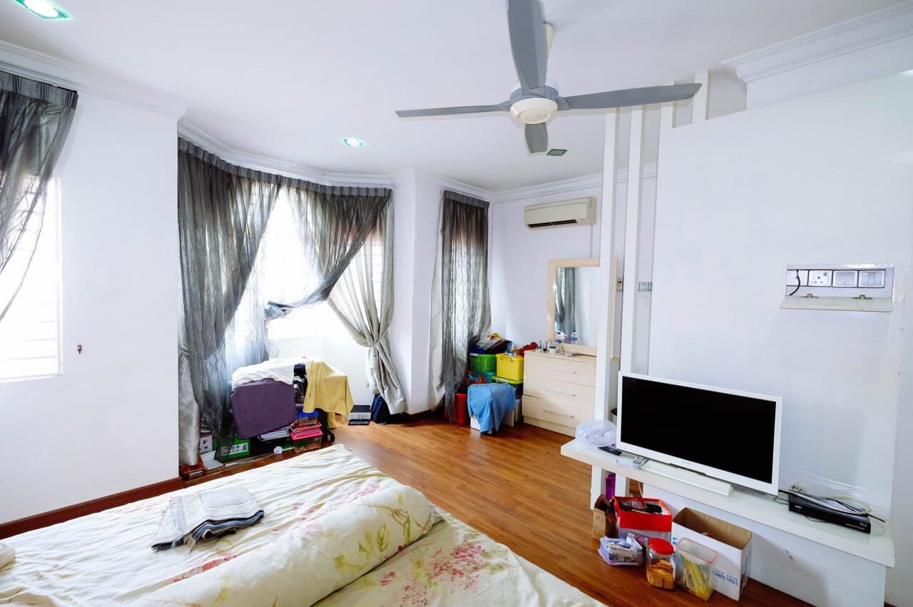 Freehold 3 Storey Link House Jalan Sentosa - photo 6