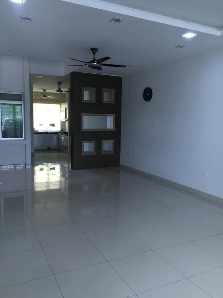 LEASEHOLD 2 STOREY Perennia Type A Bandar Rimbayu - photo 2