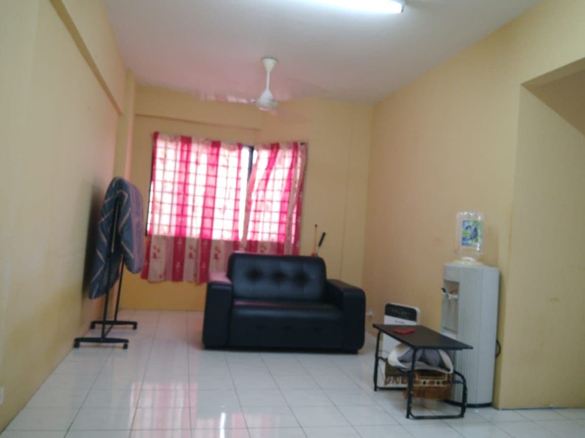 END UNIT PANGSAPURI VISTA SERDANG TMN BKT SERDANG - photo 3
