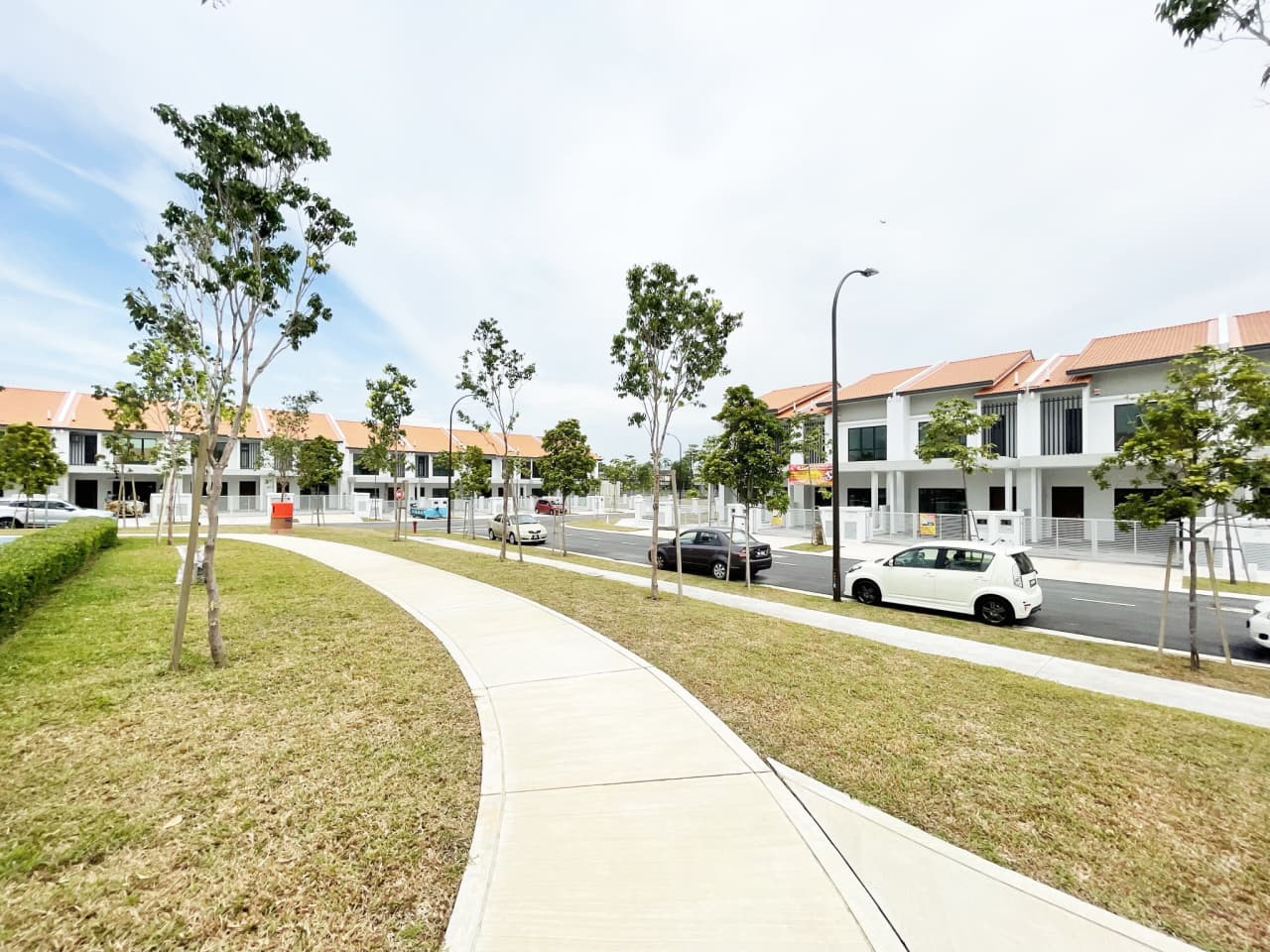 Freehold DOUBLE STOREY CLARINO ALAM IMPIAN, SEK 35 - photo 2
