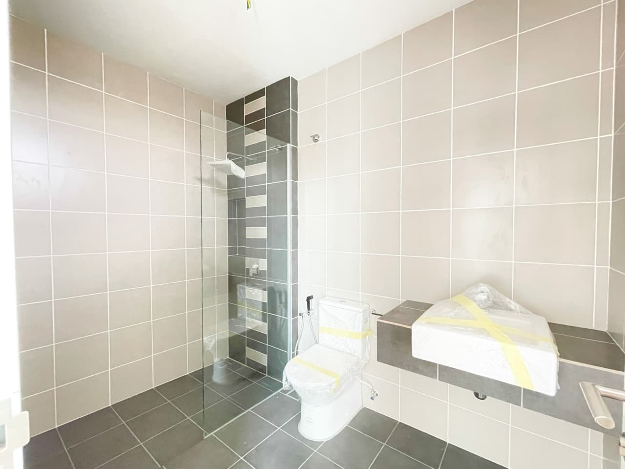Freehold DOUBLE STOREY CLARINO ALAM IMPIAN, SEK 35 - photo 10