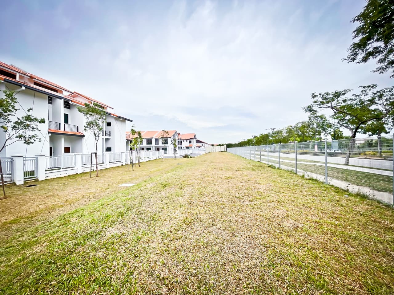 Freehold DOUBLE STOREY CLARINO ALAM IMPIAN, SEK 35 - photo 12