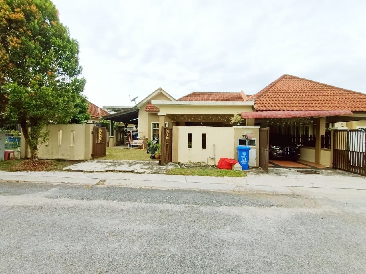RENOVATED SINGLE STOREY SEMI D JLN TANJUNG PAHANG