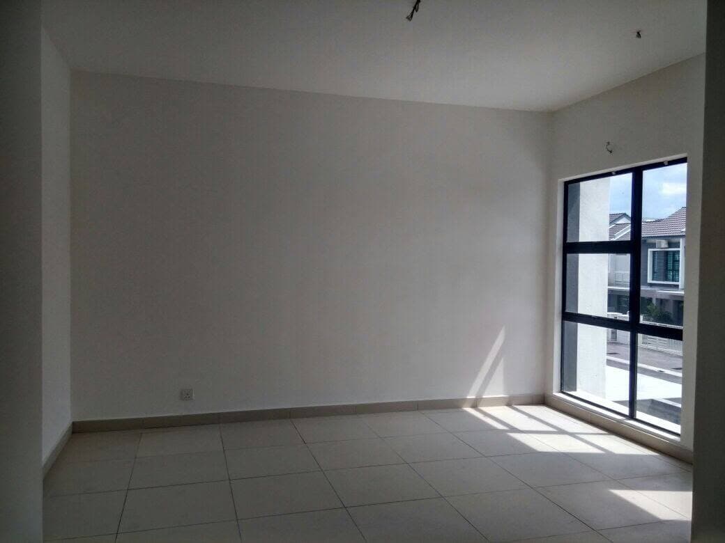 Brand New Completed Unit 2 Storey  Phase 4 Puchong - photo 7