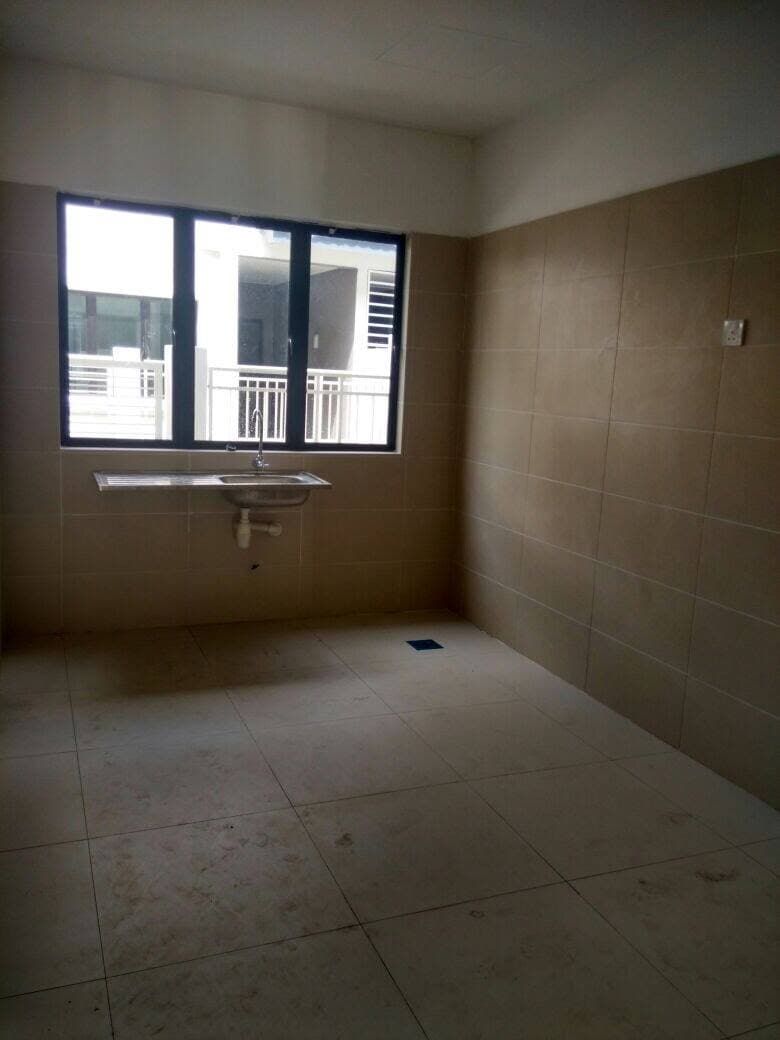 Brand New Completed Unit 2 Storey  Phase 4 Puchong - photo 8