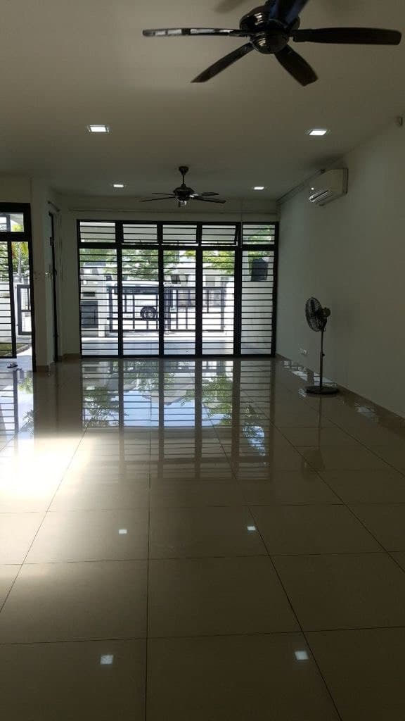 FACING OPEN DOUBLE STOREY LAMAN GLENMARIE PHASE 1 - photo 13
