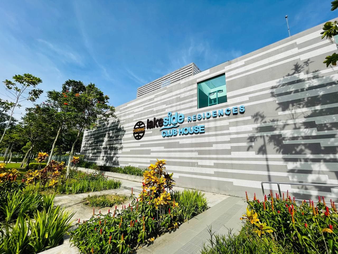 Non Bumi 2 Storey  Lake Side Residence Taman Metro
