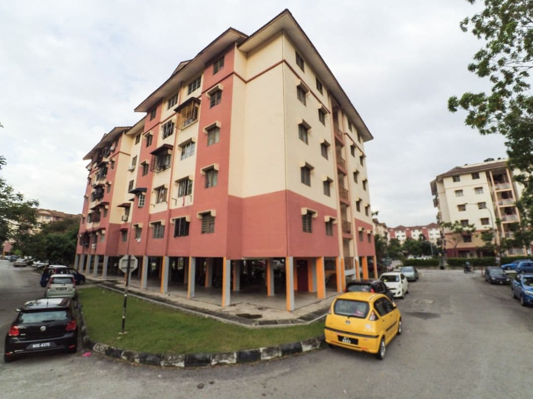 Tingkat5 FLAT PKNS 650sq BLOK42 SEKSYEN7 SHAH ALAM