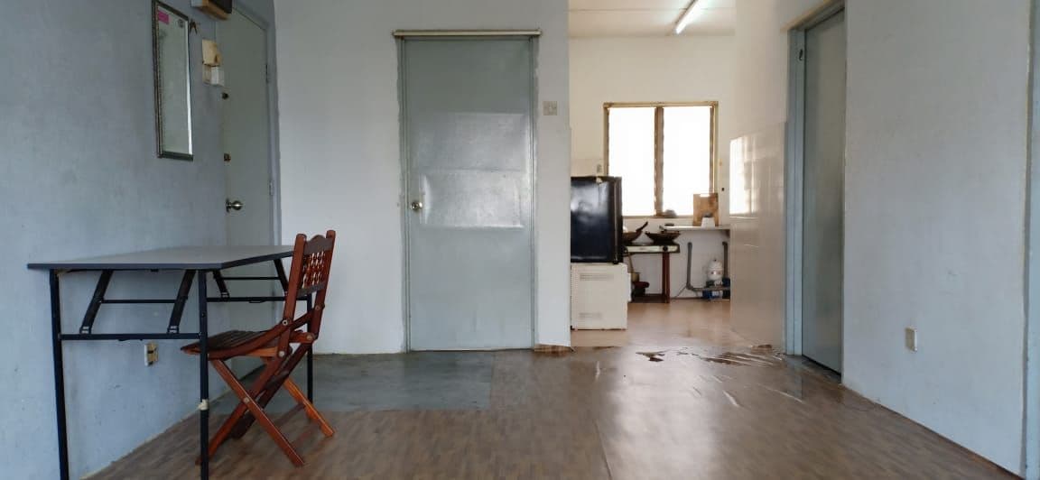 Tingkat5 FLAT PKNS 650sq BLOK42 SEKSYEN7 SHAH ALAM - photo 2