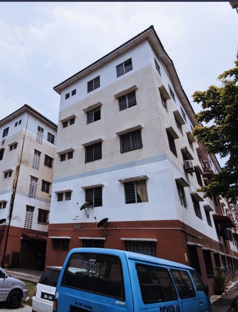 Freehold FLOOR 3 APARTMENT 650 sqft BUKIT TINGGI 2