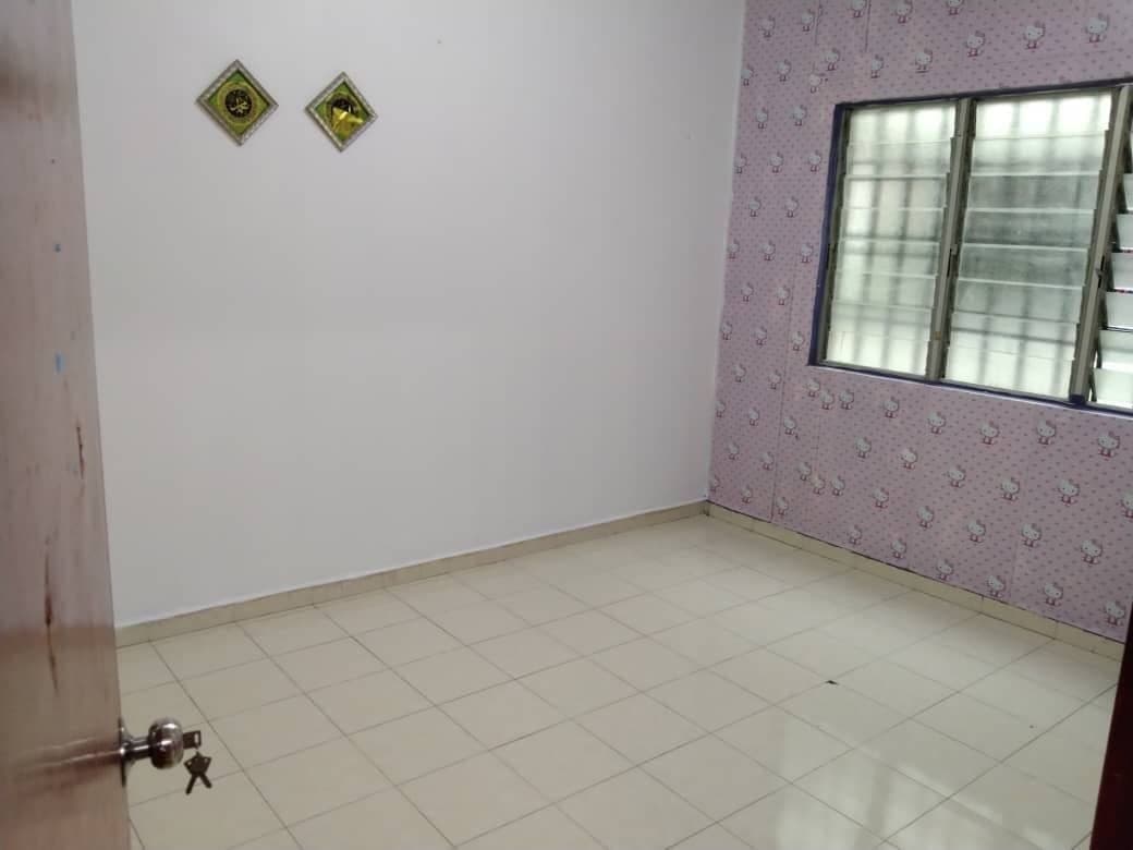 Freehold FLOOR 3 APARTMENT 650 sqft BUKIT TINGGI 2 - photo 9