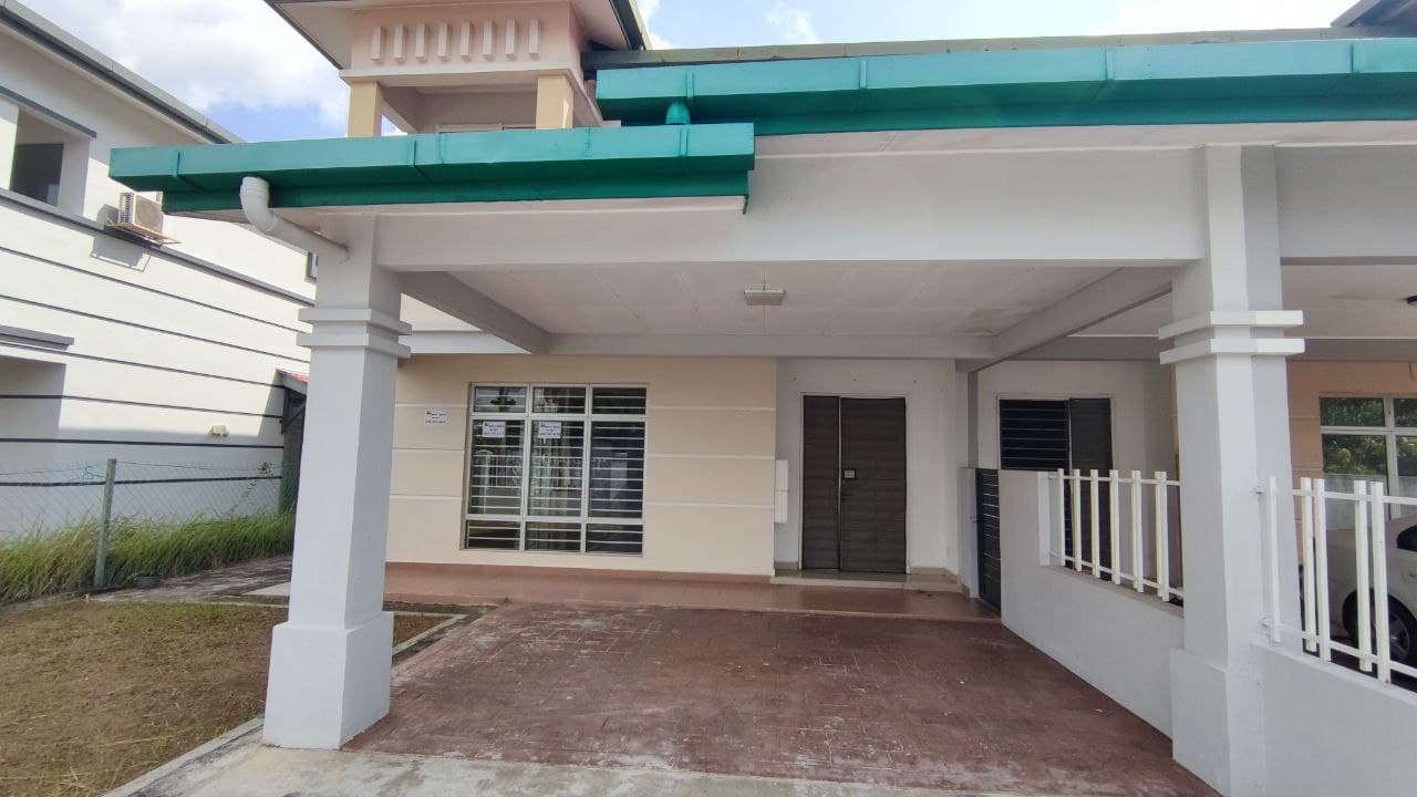 Double Storey Semi Detached Taman Kipark Puchong - photo 2
