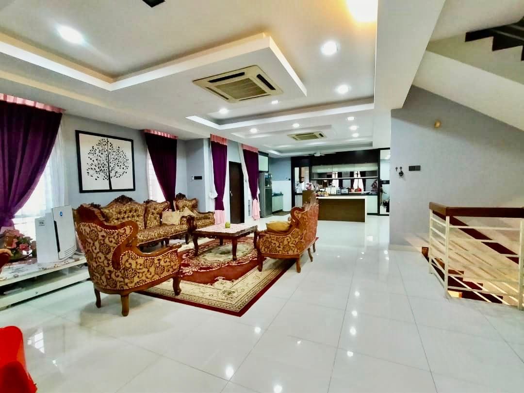 Below MV 2 And Half Sty SemiD Saujana Villa Kajang - photo 3