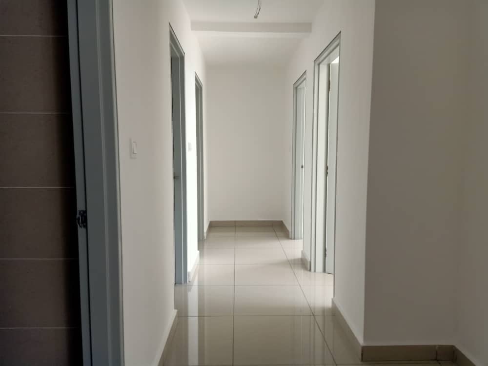 Brand New Centro Glomac Condo in Ara Damasara - photo 4