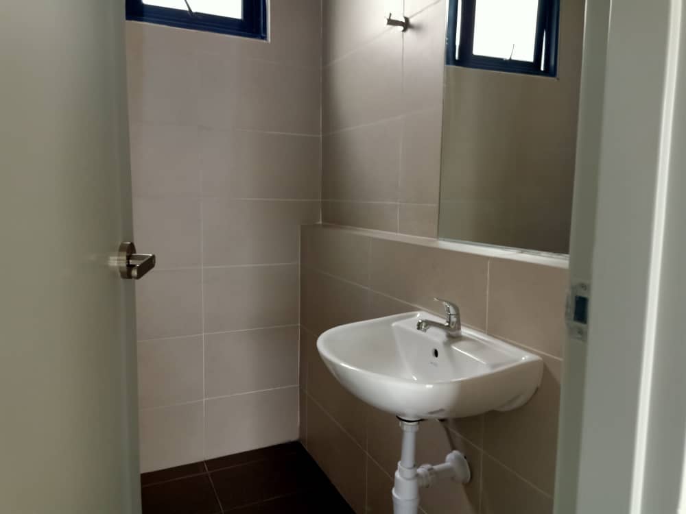 Brand New Centro Glomac Condo in Ara Damasara - photo 8