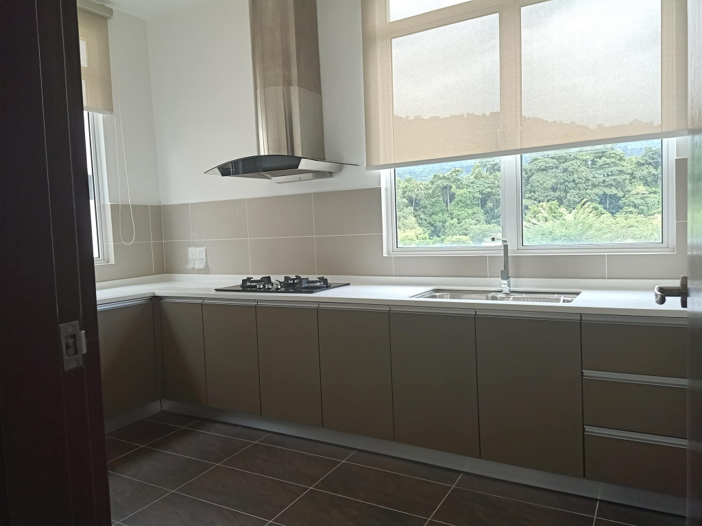 Brand New 3 Storey SemiD Taman Puncak Indah Ampang - photo 3