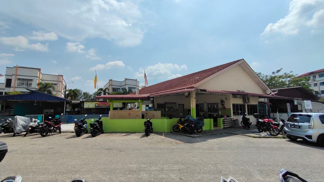 Dekat Surau Sri Saujana Apartment Saujana Putra - photo 3